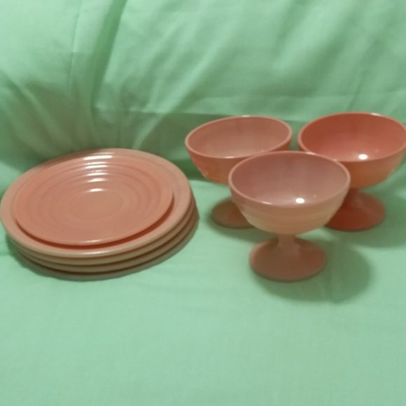Accessories - 8 pink misc plates and dessert cups (all glass)